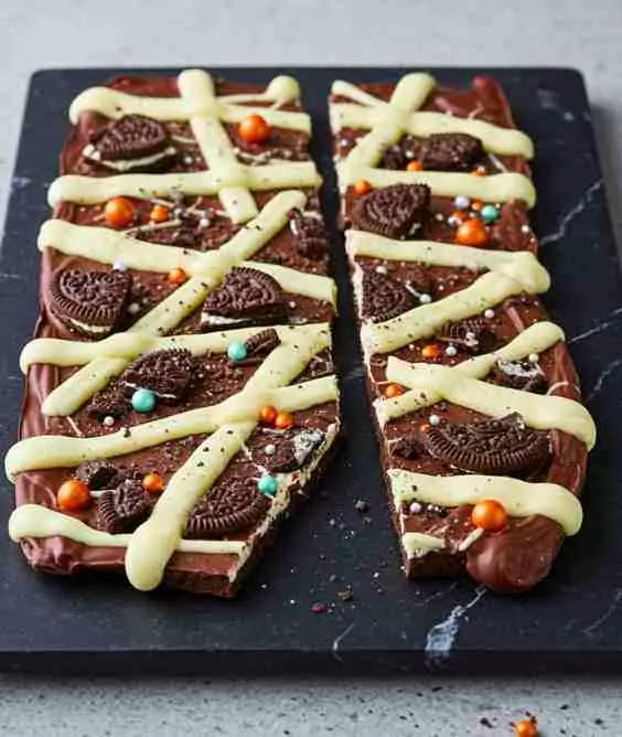 Mummy Cookies and Cream Bark